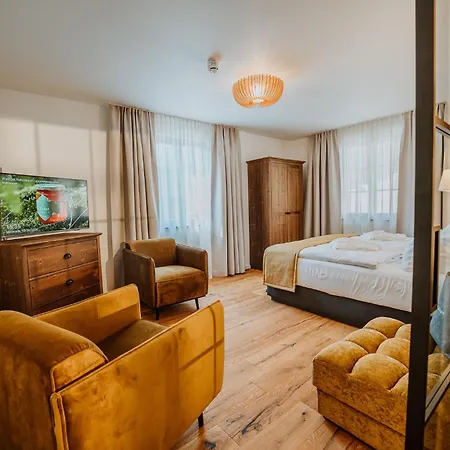 Waldgut Naturresort Hotel *